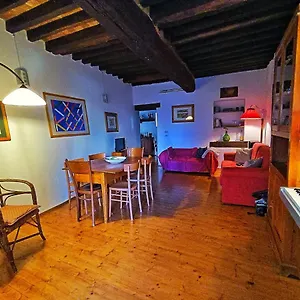 https://casa-in-castello-medioevale.it-tuscanyhotel.com